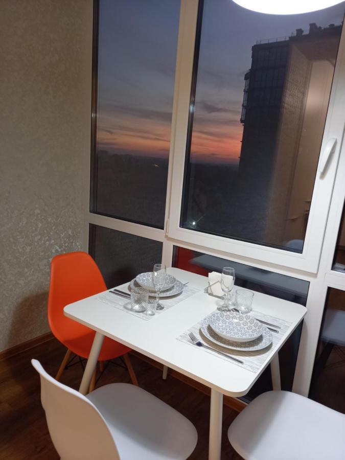 Апартаменти Центр, Промінь 2 Loetsk Buitenkant foto